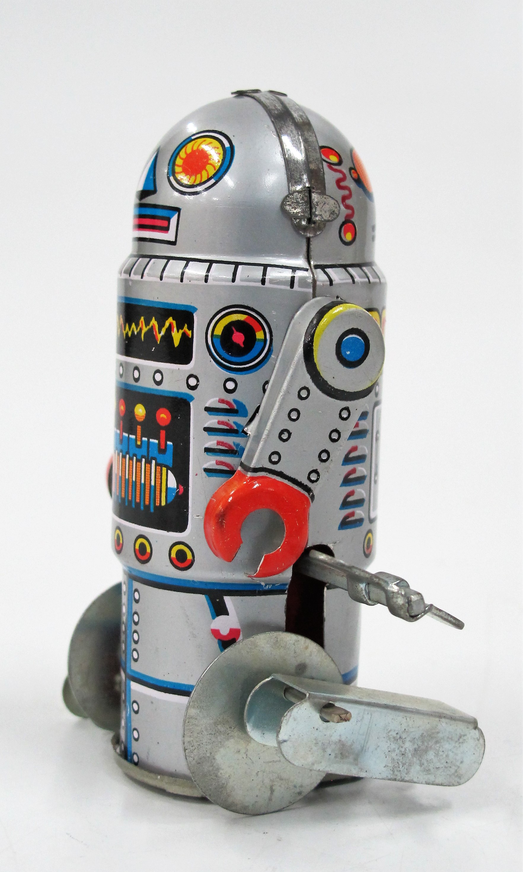 Toy robot by Noguchi