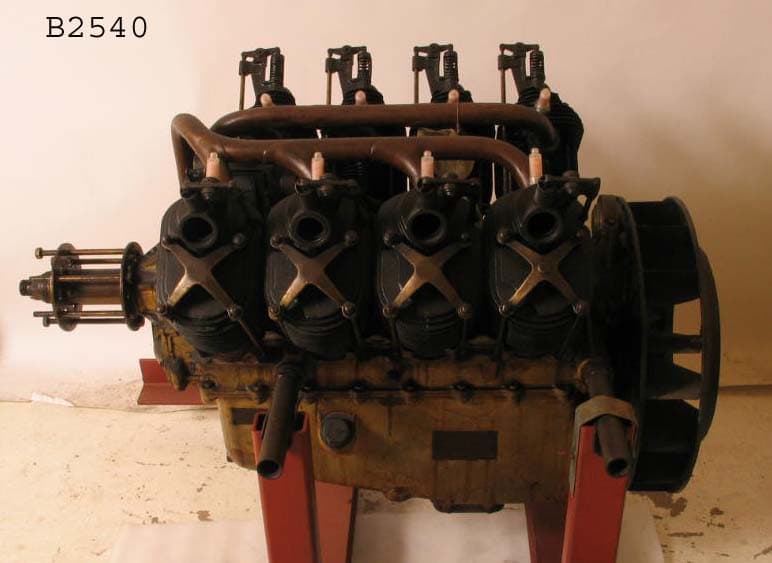 Powerhouse Collection - ⁨Renault 80 hp WWI aero engine made by