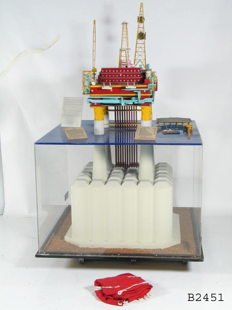 Brent C offshore oil rig and production platform model