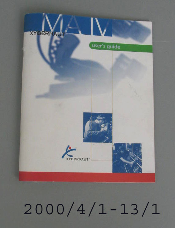 'Xybernaut MA IV Users Guide' manual for the 'Xybernaut Mobile Assistant IV' wearable computer