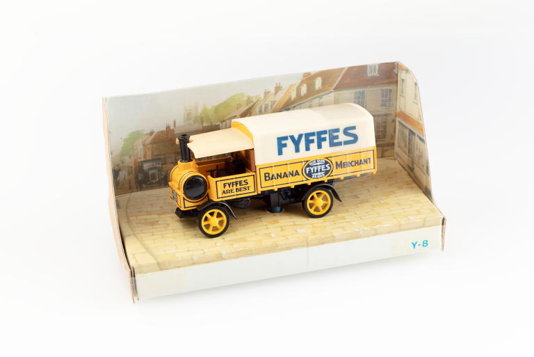 '1917 Yorkshire Steam Wagon Y-8C' toy wagon by Matchbox International Ltd