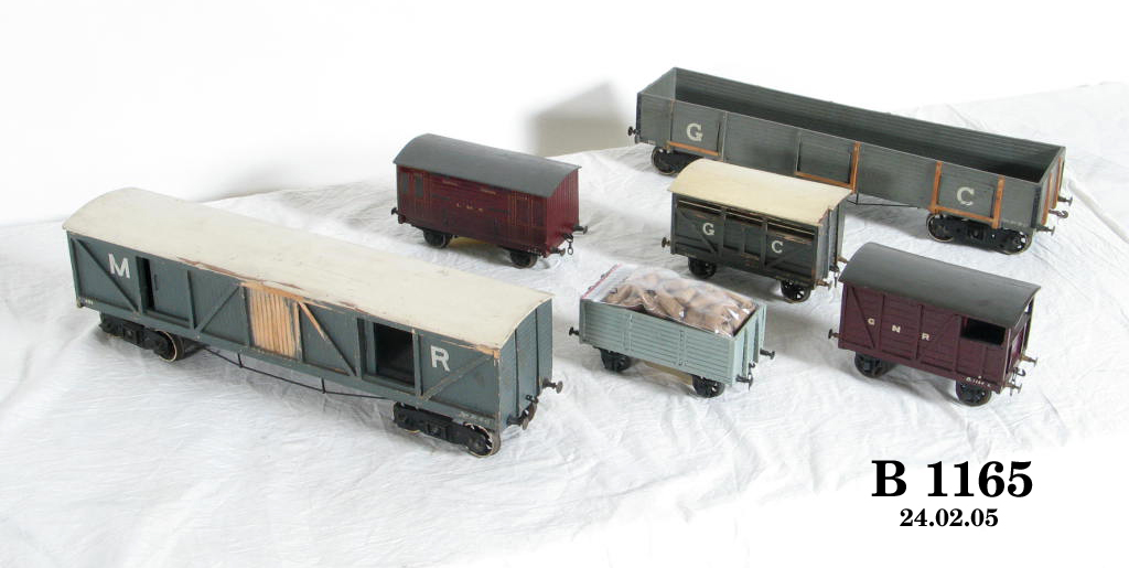 Models of English Railway Company rolling stock, wagons and vans