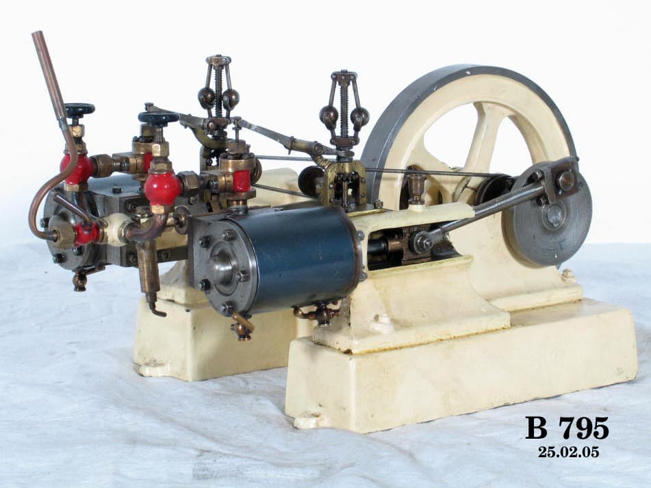 Powerhouse Collection - Model of a twin-cylinder Tangye