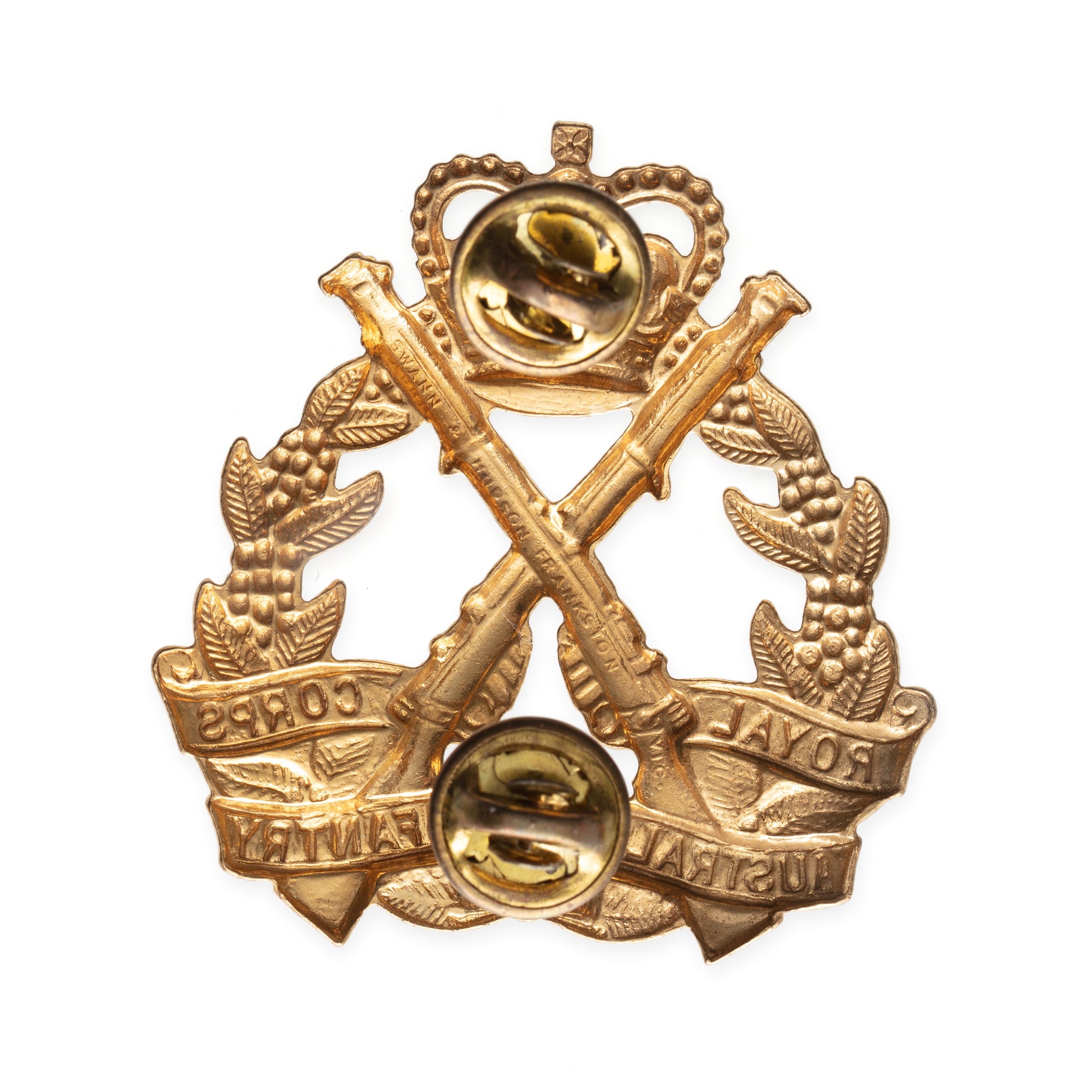 'Royal Australian Infantry Corps' hat badge