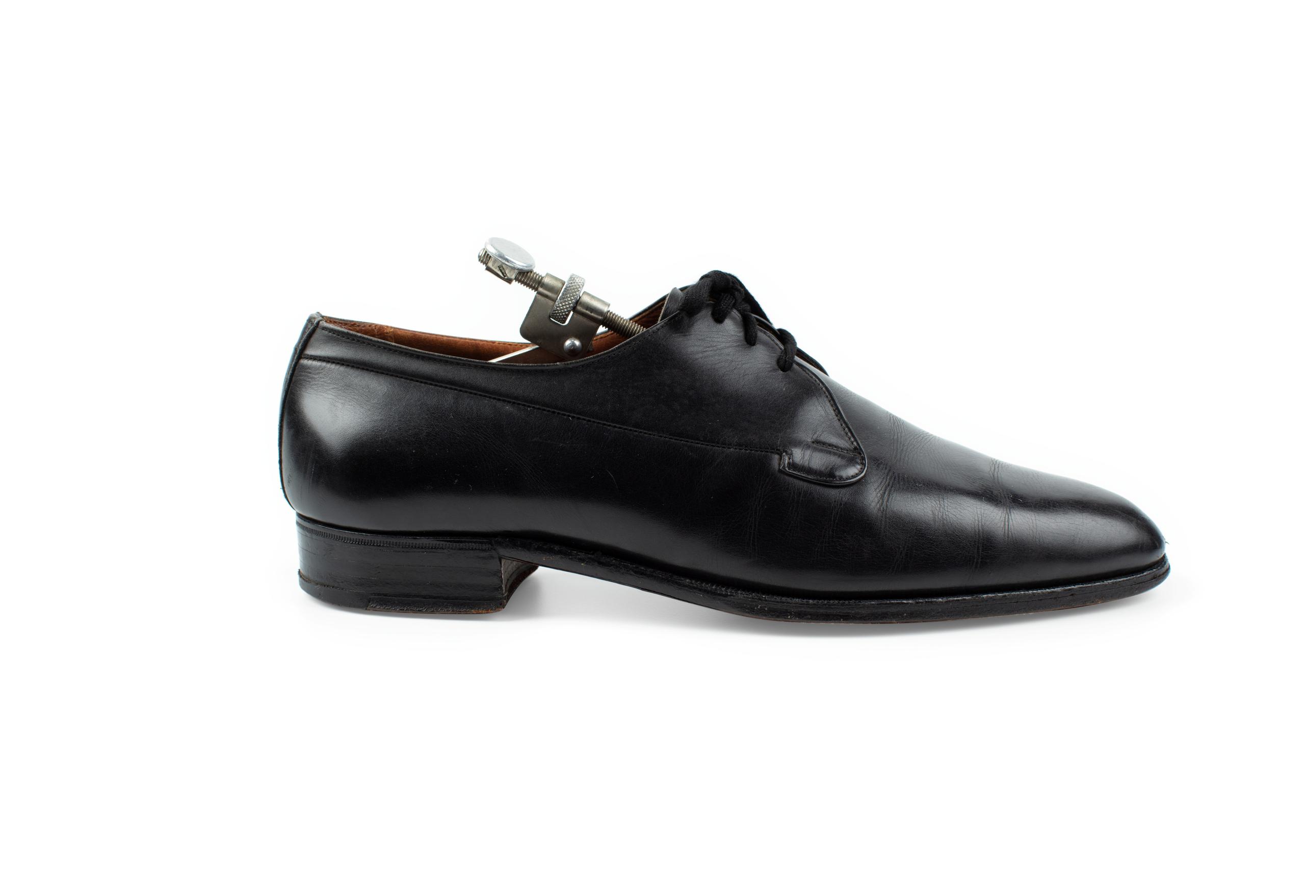 Powerhouse Collection - Pair of mens shoes and shoe trees  display picture 1