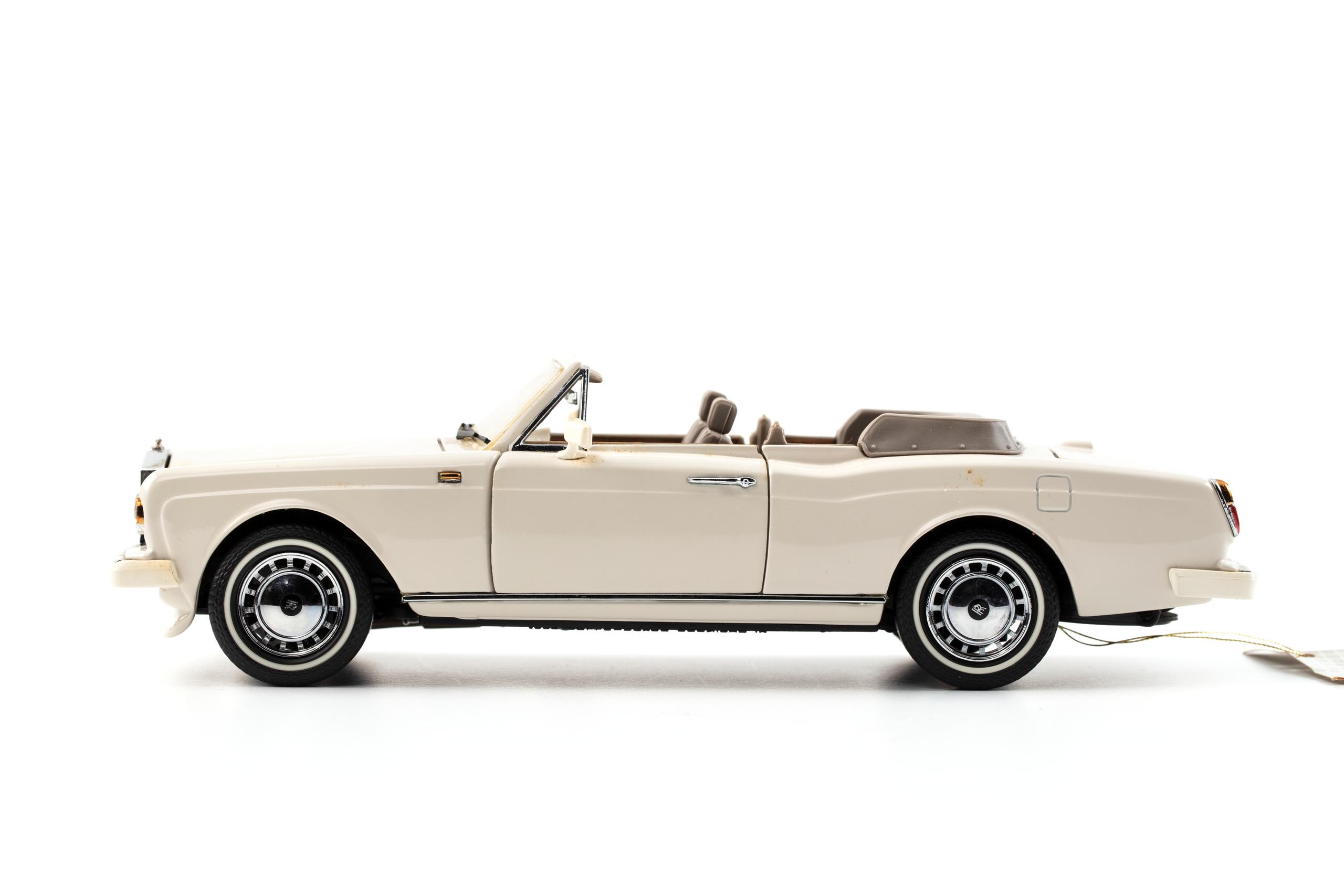 フランクリンミント ロールスロイス Corniche IV 1992 1:24 Powerhouse Collection - Model 1992 Rolls-Royce Corniche IV