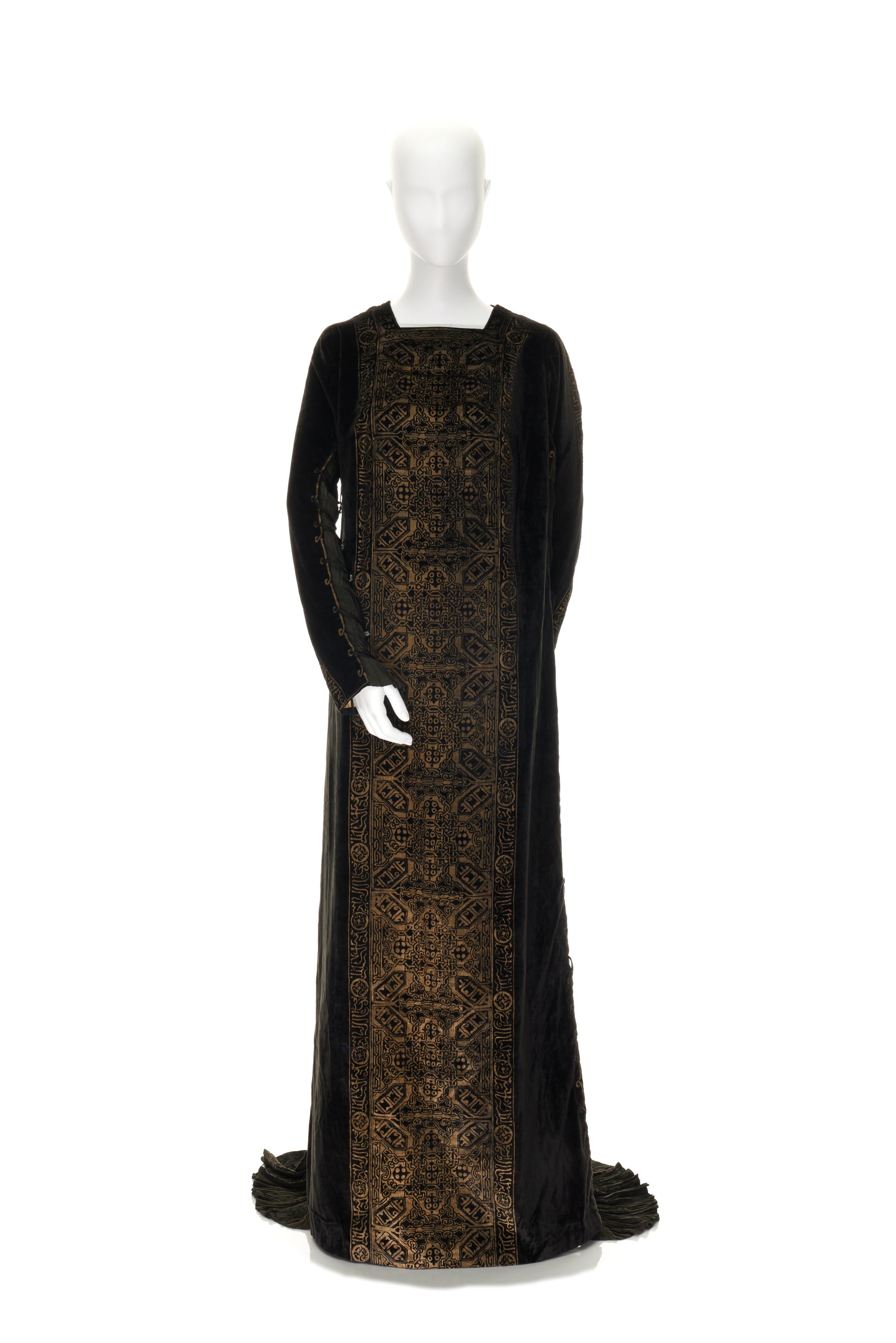 black and gold medieval dress Black Label Gunne Medieval Gown – Community Thrift and Vintage main image 0