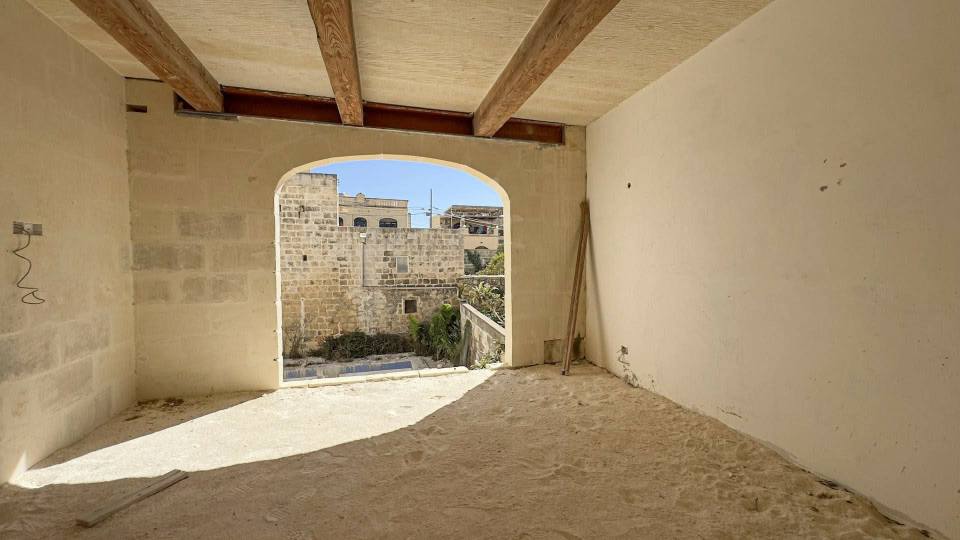 9 Bedroom Ensuite Farmhouse for Sale in Sannat - €1,200,000 photo 6