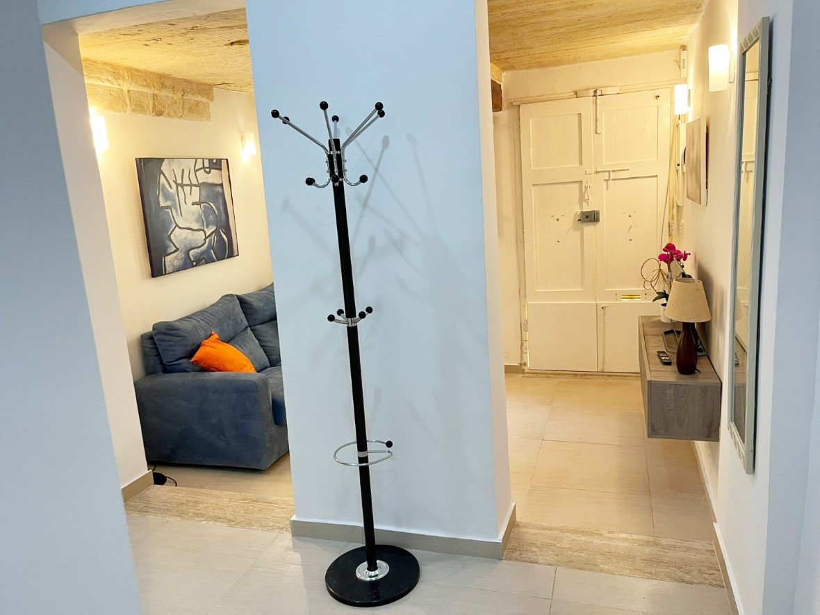 Charming 80sqm 2-Bedroom Maisonette in a Quiet Central Location in Sliema photo 4