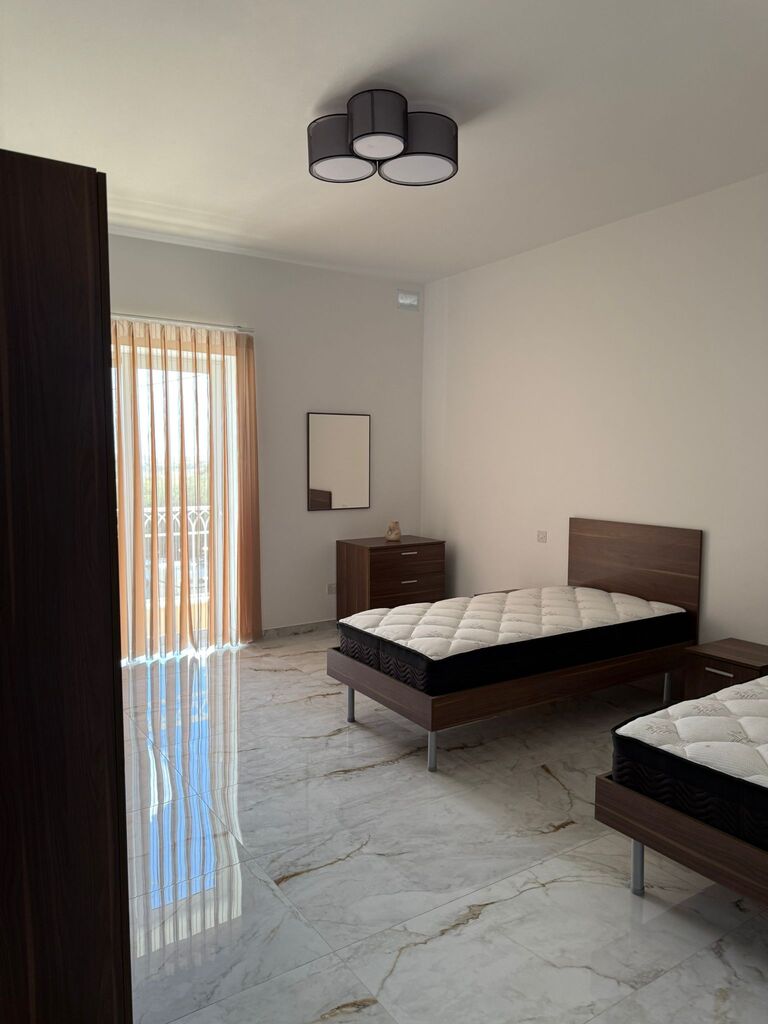 4 Bedroom Maisonette for Long Let in Żejtun - €2,400/month photo 6