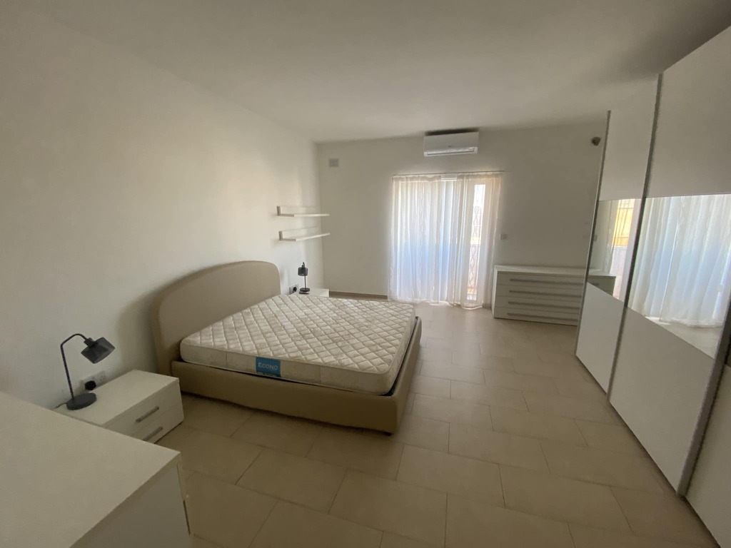 1 Bedroom Penthouse for Long Let in St. Paul's Bay - €1,050/month photo 6