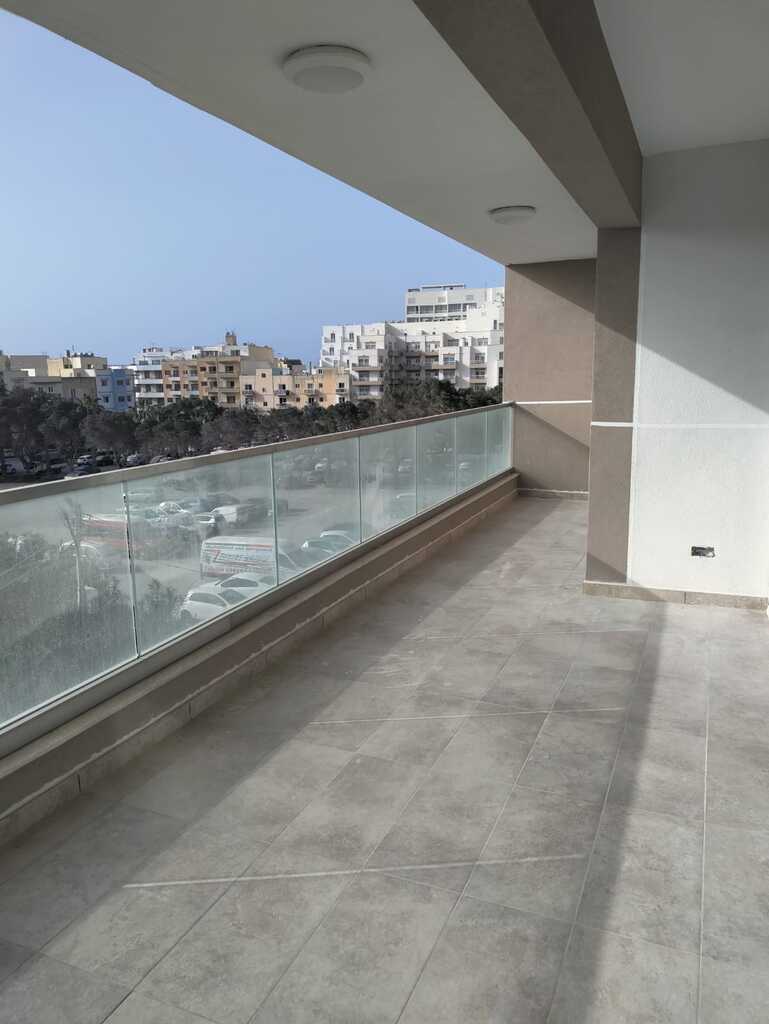3 Bedroom Apartment for Long Let in Qawra - €1,300/month