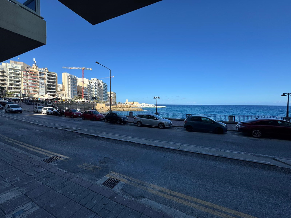 Office for Long Let in Sliema - €3,500/month photo 2