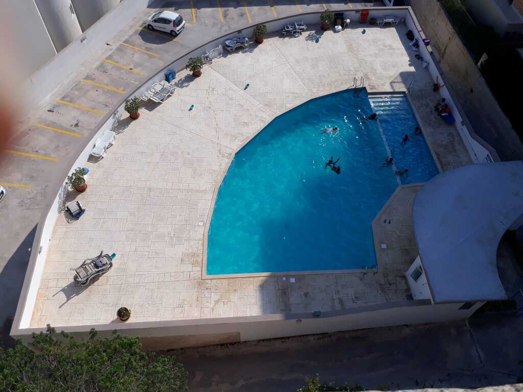 1 Bedroom Penthouse for Long Let in Swieqi - €1,250/month
