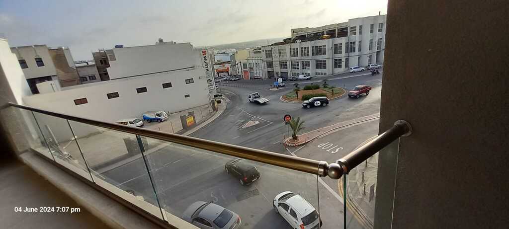 Office for Long Let in Santa Venera - €1,500/month