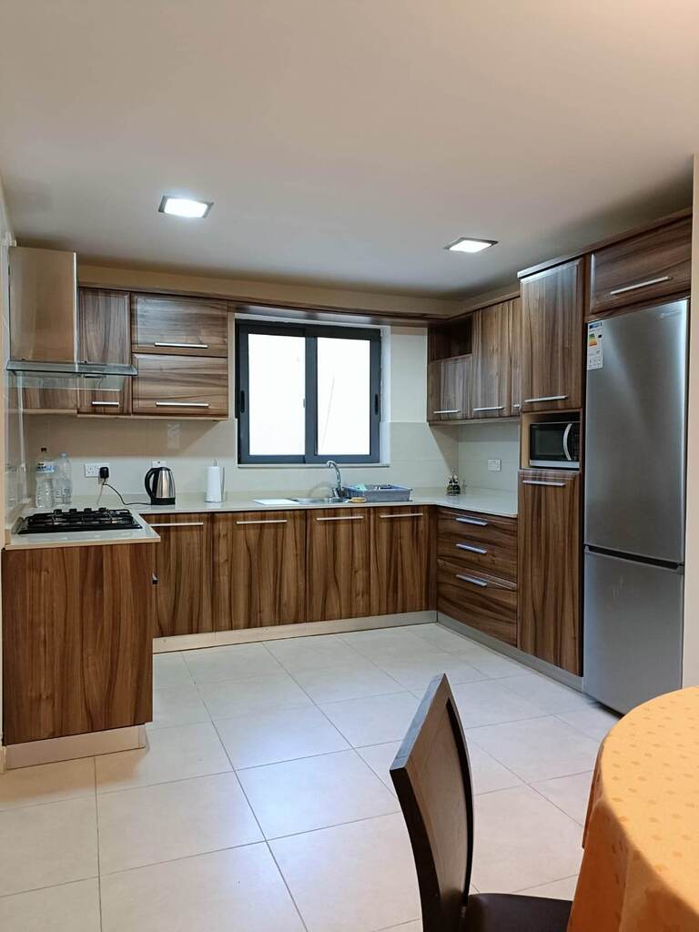 3 Bedroom Terraced House for Long Let in Baħar iċ-Ċagħaq - €2,300/month photo 6