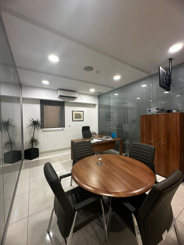 Office for Long Let in Ħamrun - €7,000/month photo 8