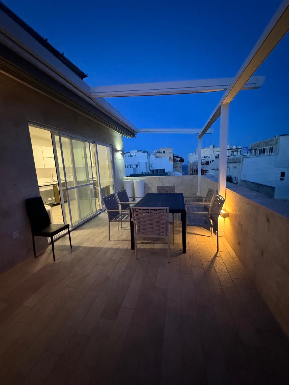 3 Bedroom Ensuite Penthouse for Long Let in Sliema - €2,700/month photo 10