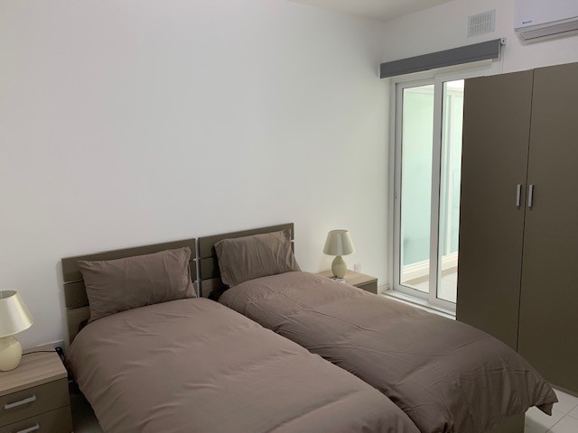 2 Bedroom Apartment for Long Let in St. Julian's - €1,650/month photo 5
