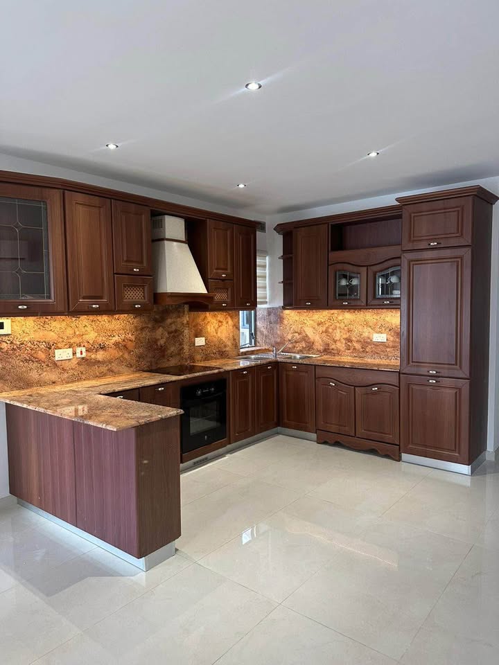 Elegant Luxury 3-Bedroom Apartment in Balzan photo 2