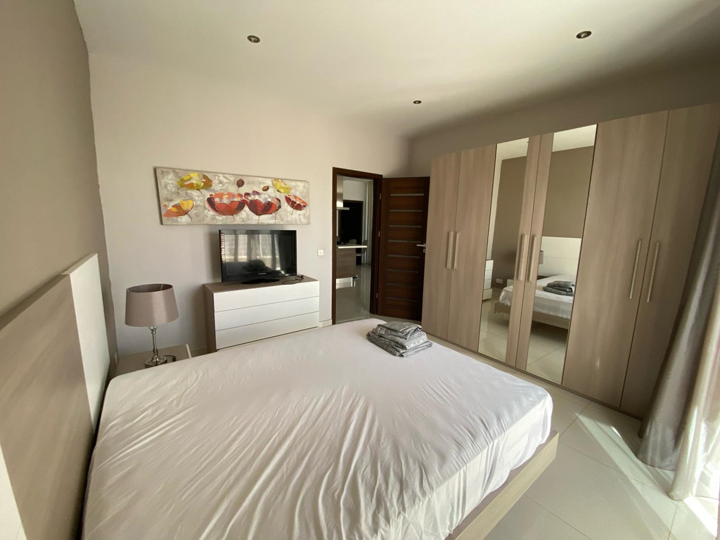 2 Bedroom Apartment for Long Let in Swieqi - €2,000/month photo 8