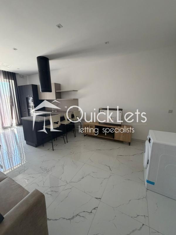 2 Bedroom Ensuite Penthouse for Long Let in Żurrieq - €1,500/month photo 2