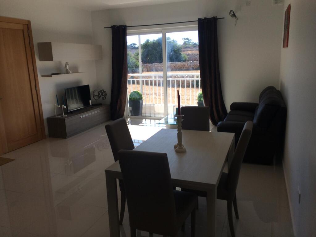 3 Bedroom Maisonette for Long Let in Attard - €1,600/month photo 4