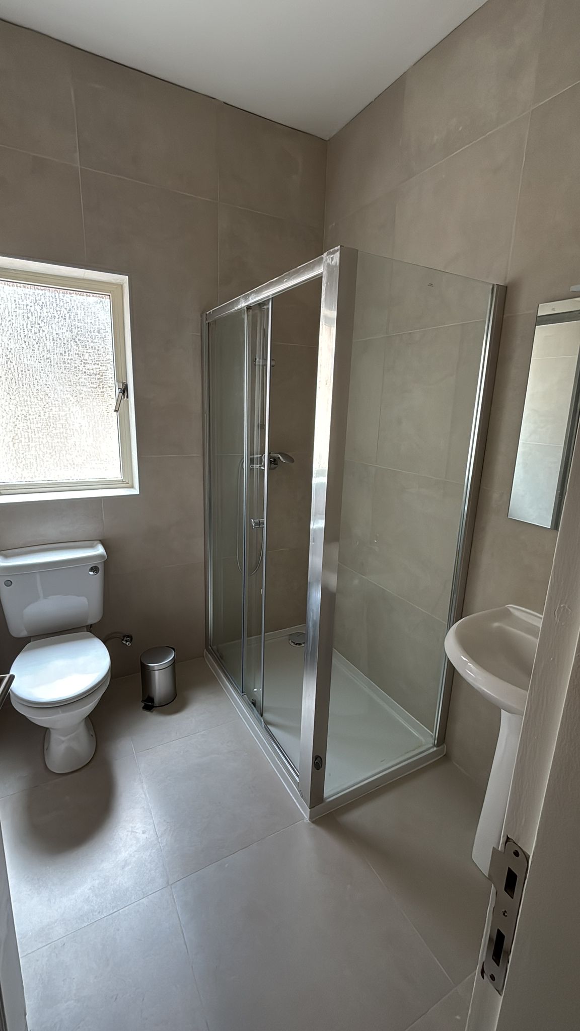 Spacious 3-Bedroom Apartment with Garage in St. Julians photo 8