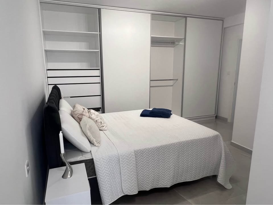 Modern 2-Bedroom Apartment with Harbour Views in Gzira photo 5