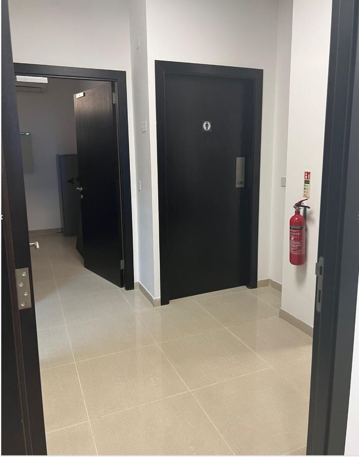 Office for Long Let in Gżira - €4,500/month photo 14