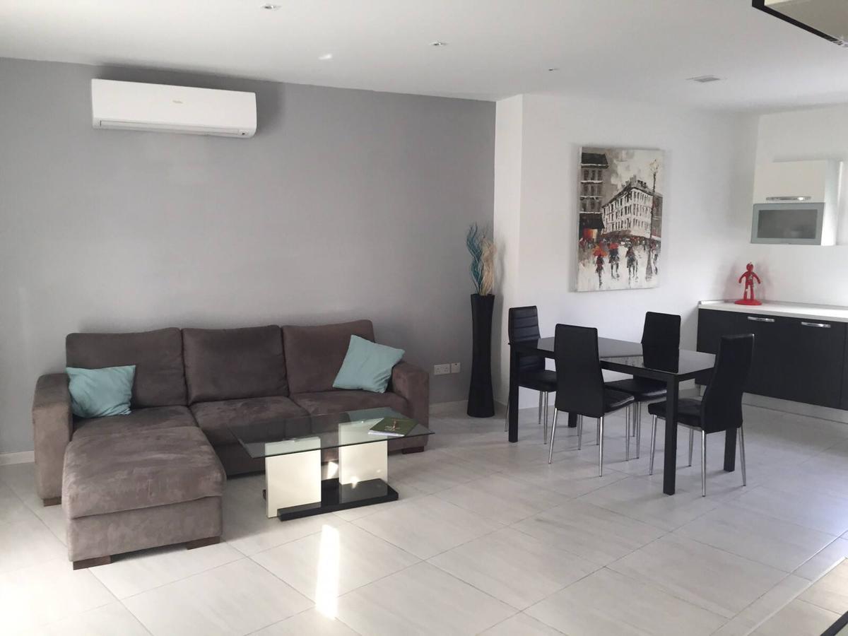Bright Modern 2-Bedroom Penthouse with Large Terraces in Sliema