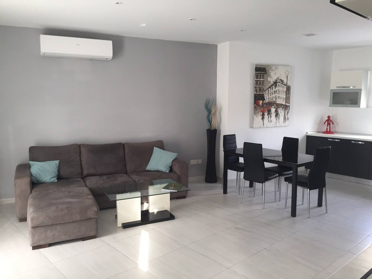 Bright Modern 2-Bedroom Penthouse with Large Terraces in Sliema