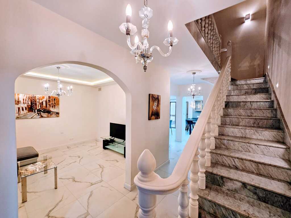 3 Bedroom Terraced House for Long Let in Santa Luċija - €2,500/month