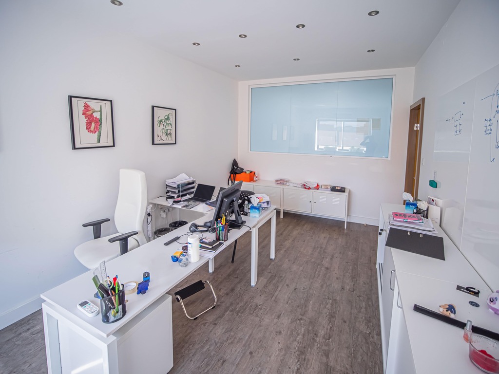 Office for Long Let in Ta' Xbiex - €7,000/month photo 12