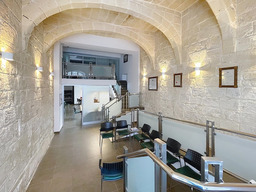 Office for Long Let in Naxxar - €4,500/month photo 2