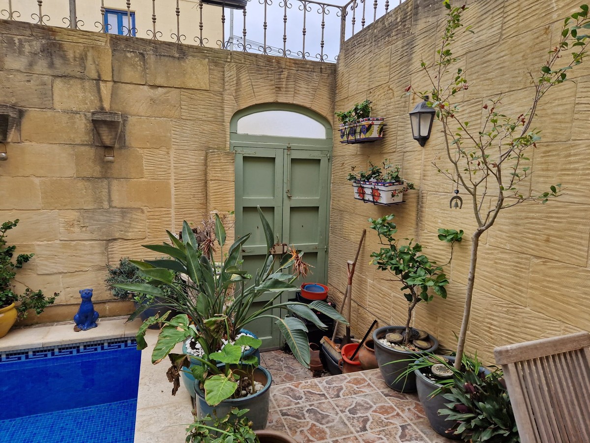 3 Bedroom Ensuite Farmhouse for Long Let in Nadur - €1,800/month photo 3