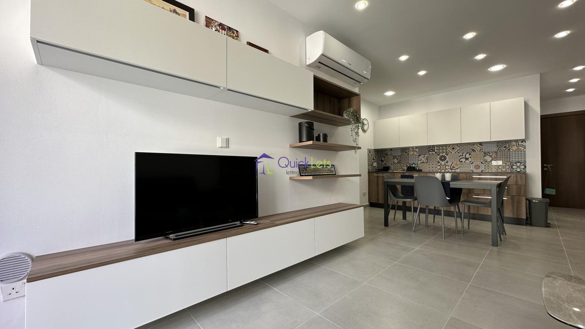 2 Bedroom Ensuite Apartment for Long Let in Marsaskala - €1,300/month photo 8