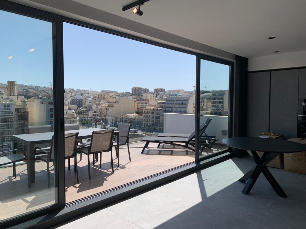2 Bedroom Penthouse for Long Let in St. Julian's - €4,000/month photo 2