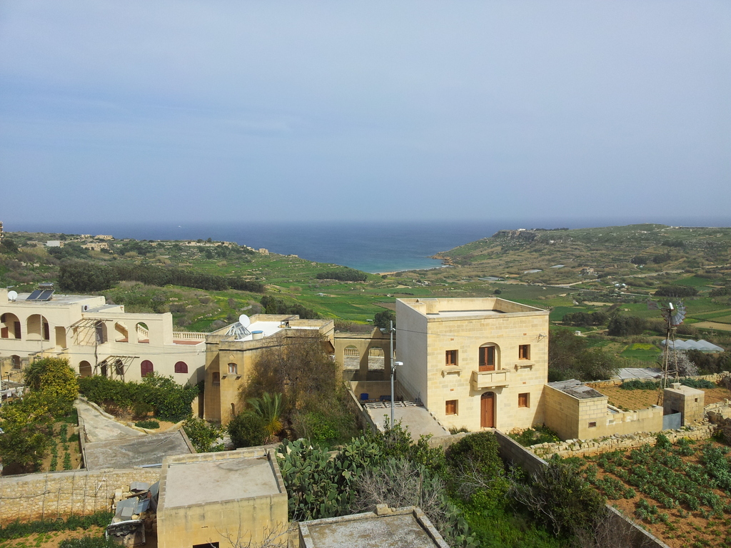3 Bedroom Ensuite Penthouse for Long Let in Xagħra - €900/month