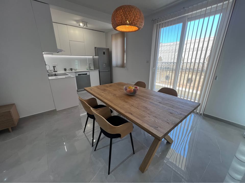 Modern 2-Bedroom Apartment with Harbour Views in Gzira photo 2