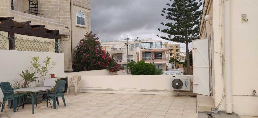 Office for Long Let in Santa Venera - €10,000/month photo 7