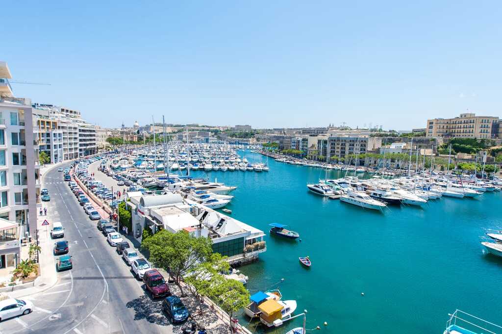3 Bedroom Apartment for Long Let in Ta' Xbiex - €2,750/month photo 2