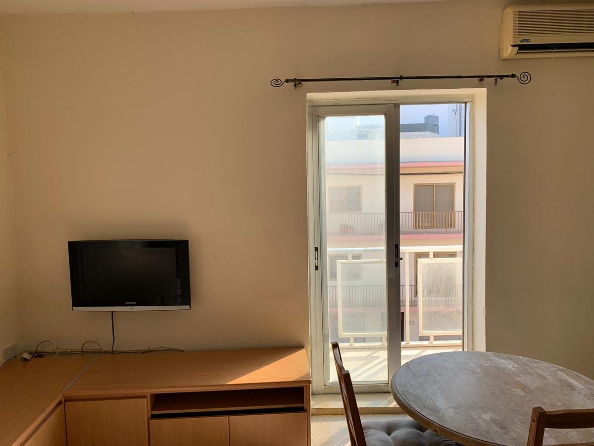 1 Bedroom Apartment for Long Let in Swieqi - €1,050/month