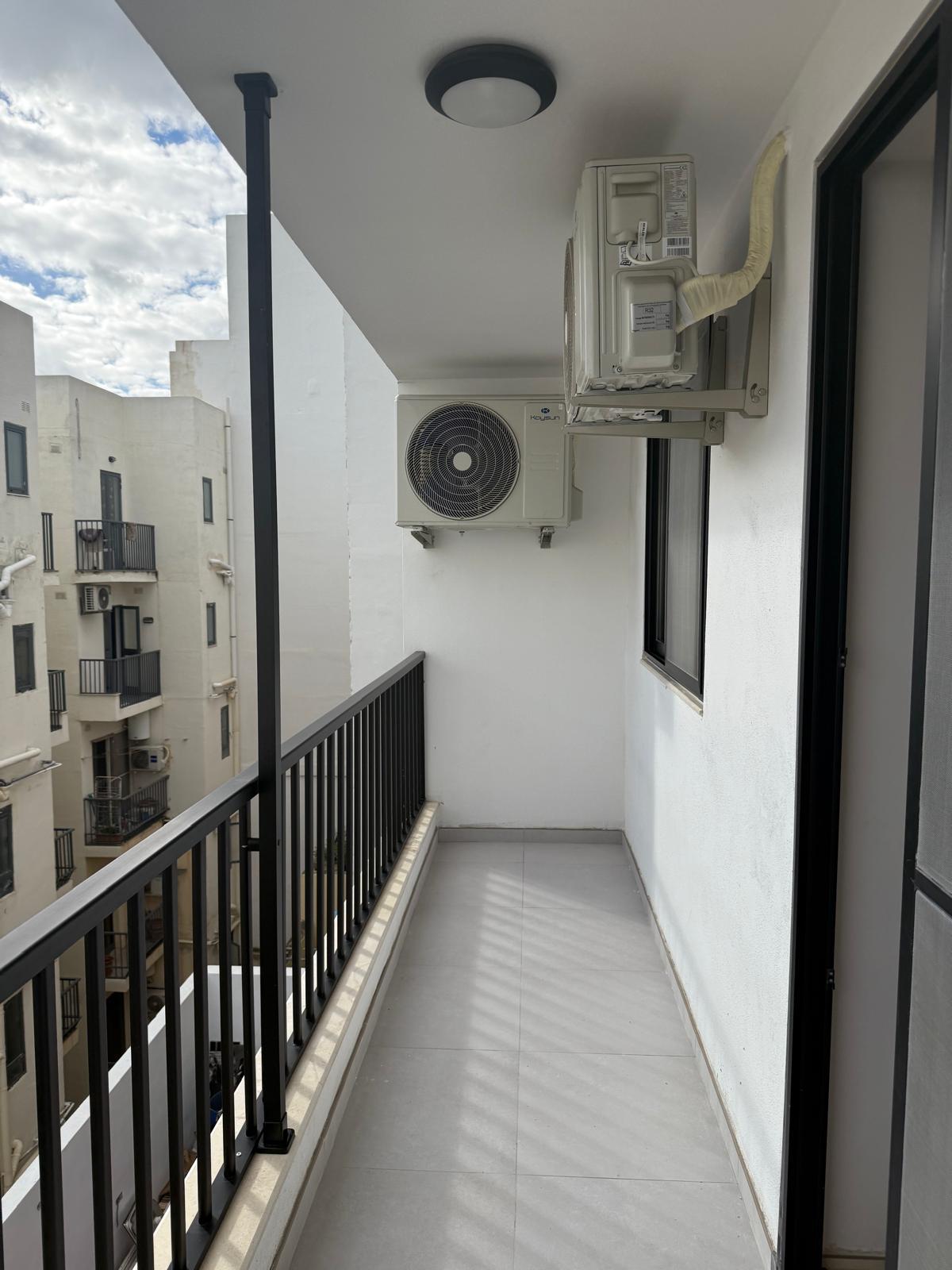2 Bedroom Apartment for Long Let in Gżira - €1,600/month photo 8