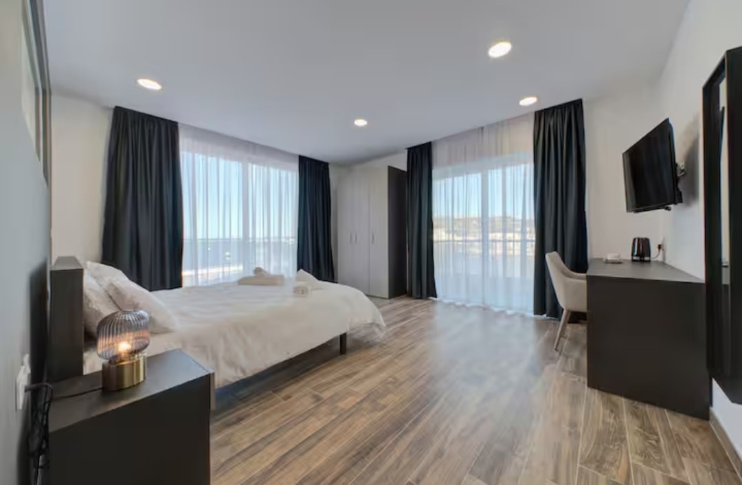 Deluxe Seaview Terrace Apartment