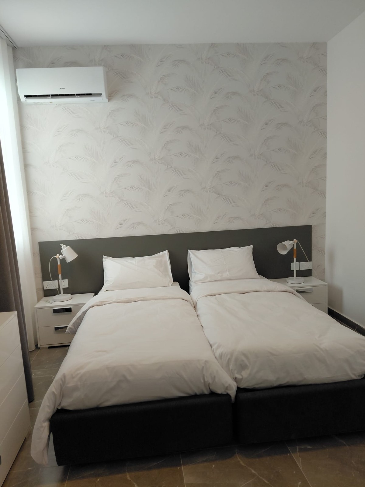 Designer-Finished 3-Bedroom Penthouse in Lija photo 9