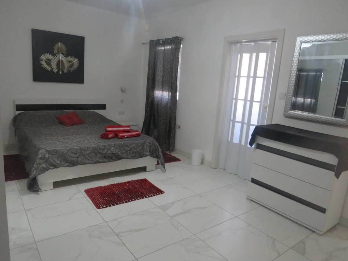 2 Bedroom Ensuite Apartment for Long Let in Marsaxlokk - €1,300/month photo 7