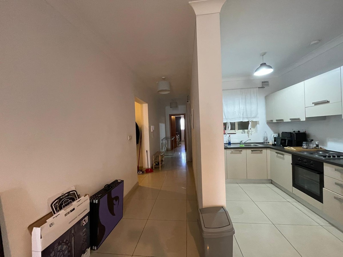 Spacious Modern 90 sqm 1-Bedroom Apartment in Gzira photo 4