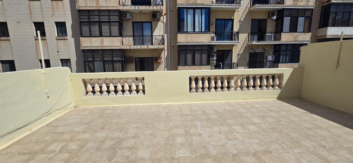 5 Bedroom Townhouse for Long Let in Sliema - €4,000/month