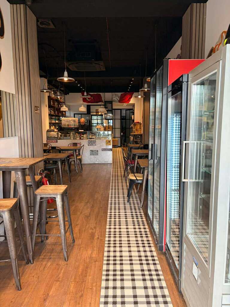 Restaurant/Bar for Long Let in Gżira - €4,050/month photo 2